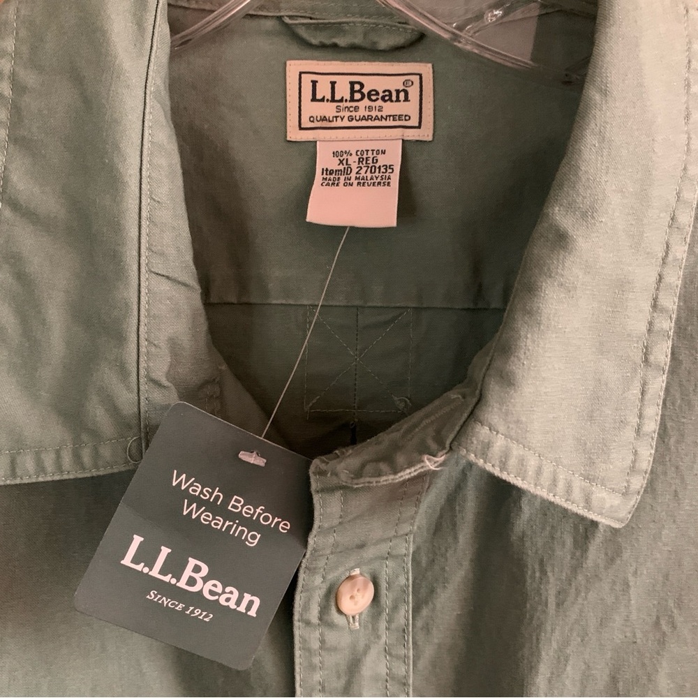 NWT Men’s XL Short-Sleeve Button-Down Shirt - Sage Green - Picture 3 of 4